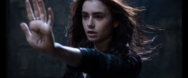 Confira novo trailer do filme sobrenatural “Os Instrumentos Mortais: Cidade dos Ossos”