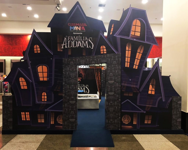 A Família Addams ganha casa interativa em Cinemark de SP