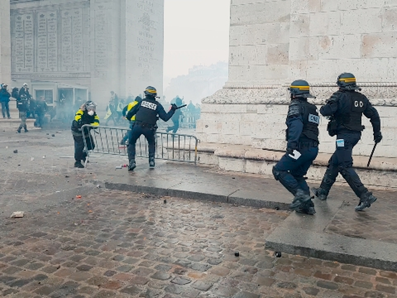 Foto 3 de O Monopólio da Violência