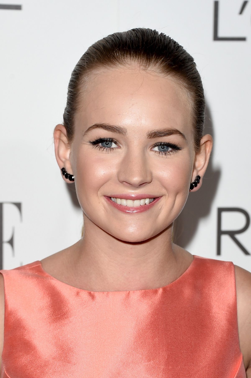 Britt Robertson - Foto 8