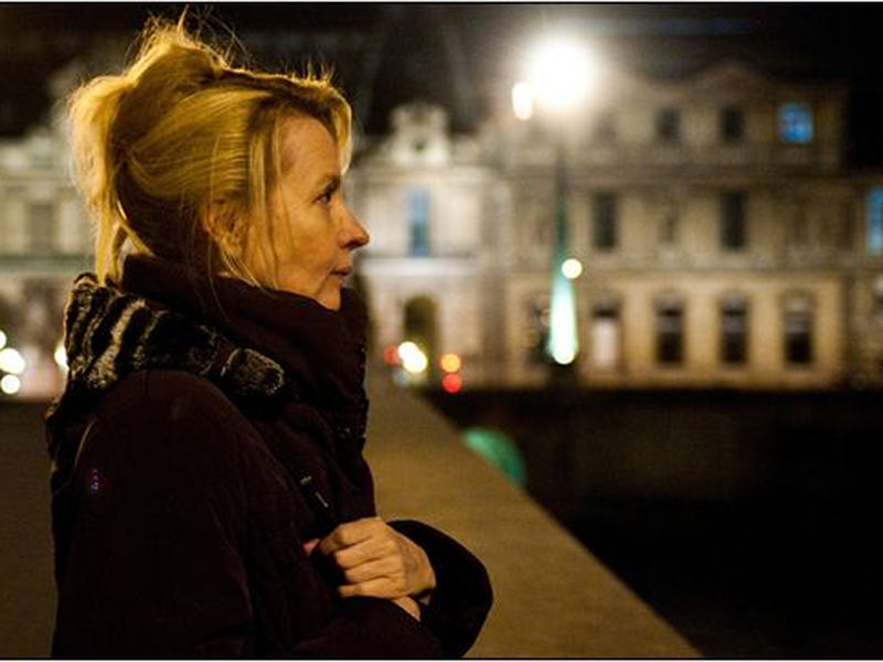 Foto 2 de Uma Dama em Paris