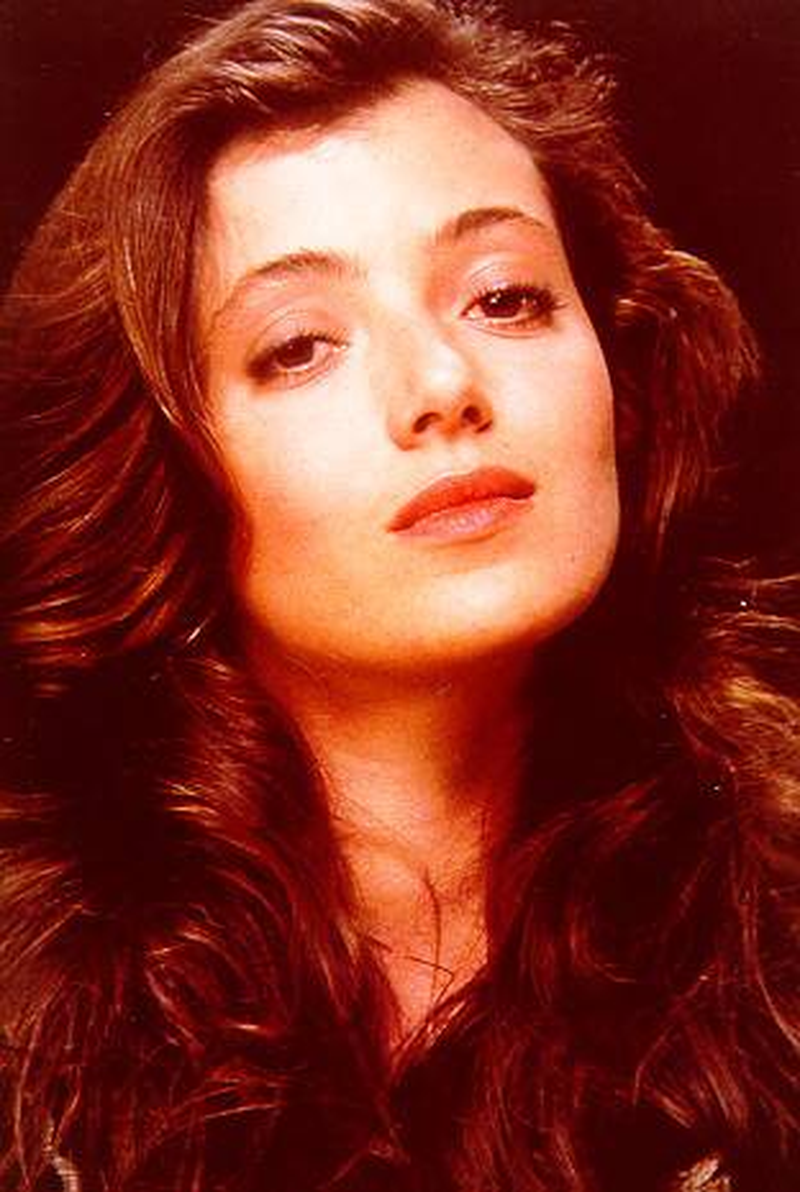Mia Sara - Foto 1