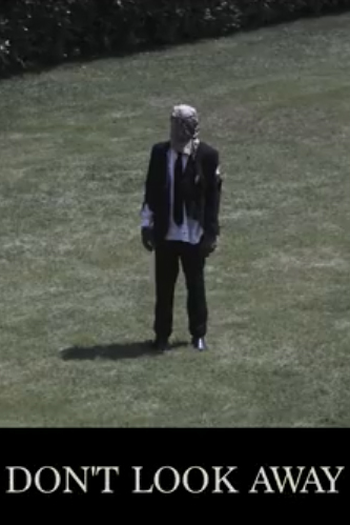  de Curta Don't Look Away (2017)