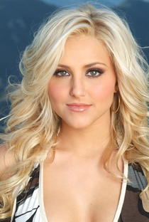Cassie Scerbo - Poster 5