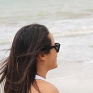 Foto de perfil de Lívia Cunha