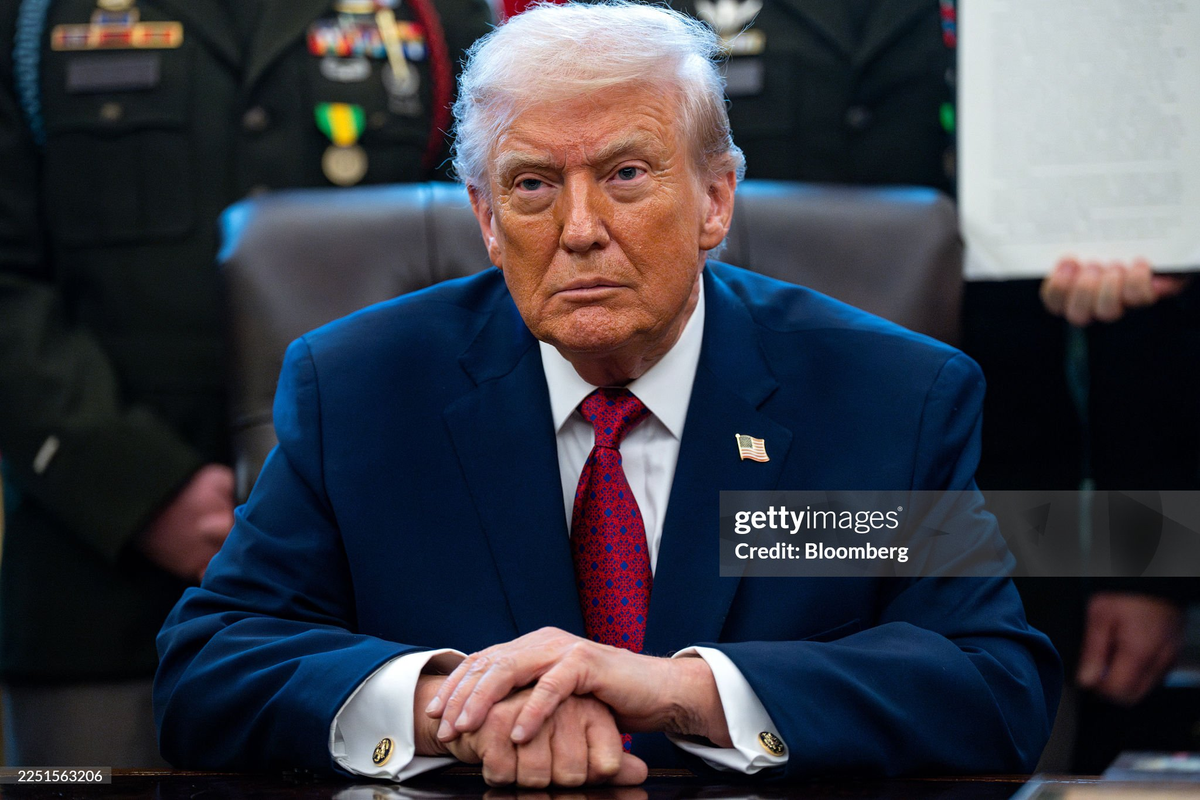 Donald Trump (I) - Foto 1