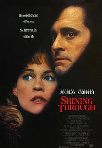 Uma Luz na Escuridão (Shining Through)