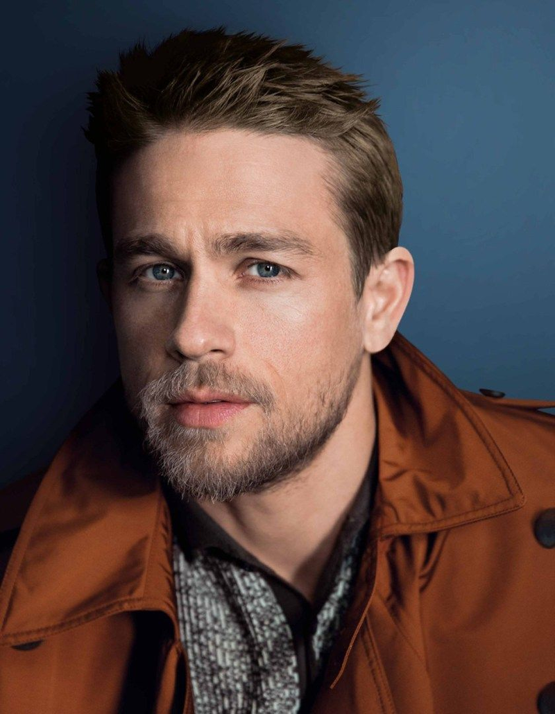 Charlie Hunnam - Foto 16