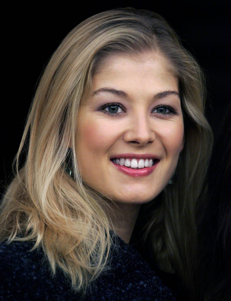Rosamund Pike - Foto 21