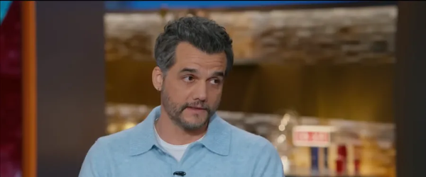 Wagner Moura lacra muito em entrevista ao The Daily Show
