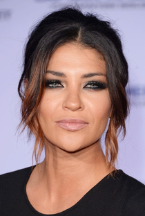 Jessica Szohr - Poster 1