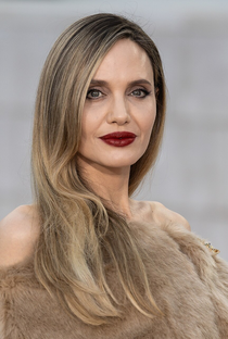 Angelina Jolie - Poster 1
