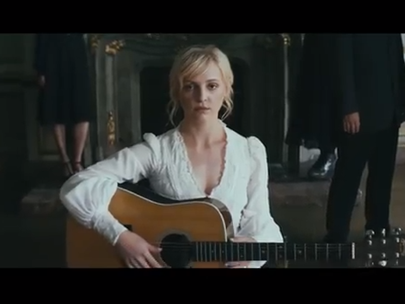 Foto 3 de When Brave Bird Saved