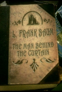 L. Frank Baum: The Man Behind the Curtain - Poster / Capa / Cartaz - Oficial 1