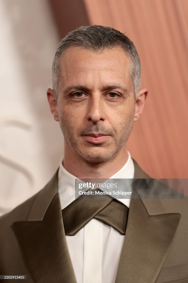 Jeremy Strong - Foto 1