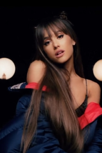  de Curta Ariana Grande Feat. Future: Everyday (2017)