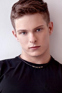 Julian Larach - Poster 1