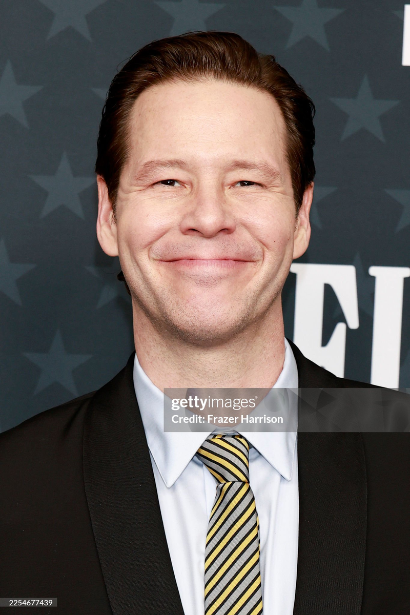 Ike Barinholtz - Foto 2