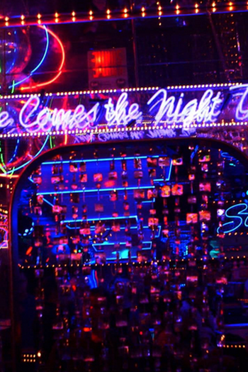 Poster de Curta Here Comes the Night Time (2013)