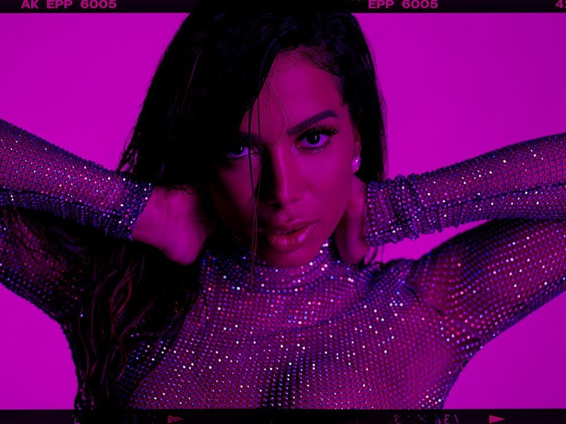 Foto 2 de Anitta: Solo