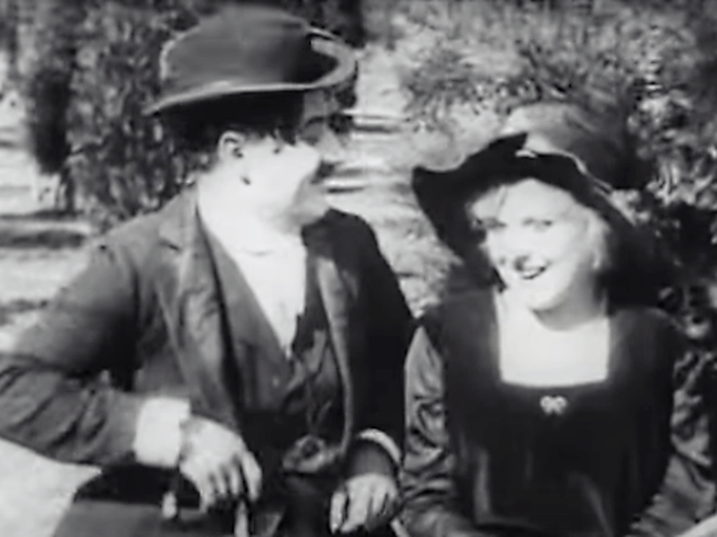 Foto 3 de Caught in a Park