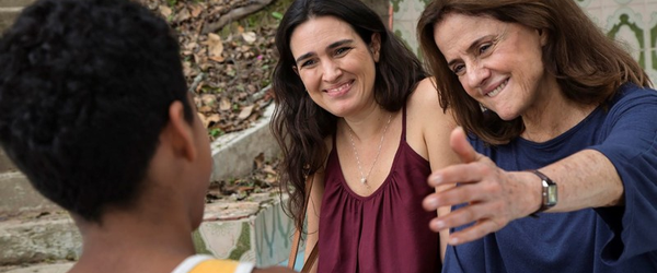 Aos Nossos Filhos, com Marieta Severo, ganha data de estreia e trailer