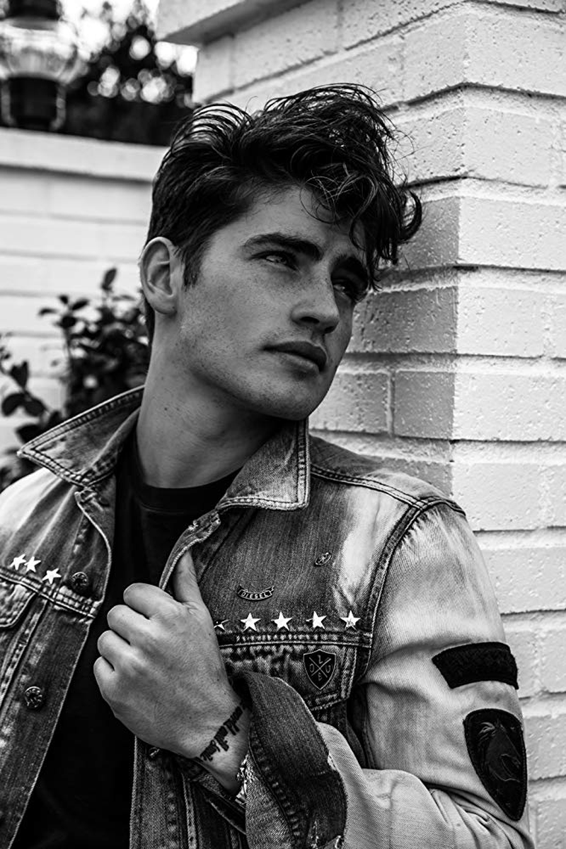 Gregg Sulkin - Foto 13
