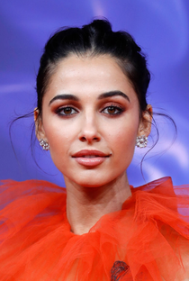Naomi Scott - Poster / Capa / Cartaz - Oficial 5