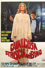 Something Is Crawling in the Dark (Qualcosa striscia nel buio)