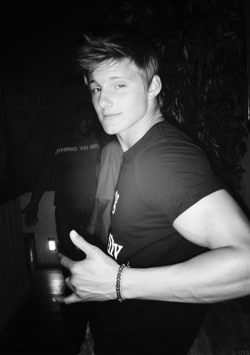 Alexander Ludwig - Foto 11