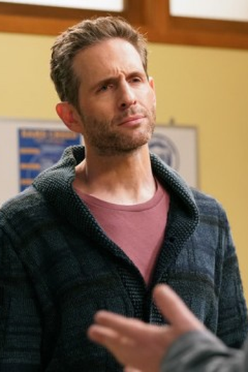 Poster de Episódio Sweatpants (2021)