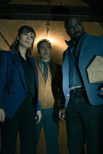 Poster de Episódio How to Fly an Airplane (2024)