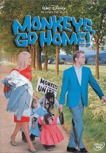 A Francesa e o Americano (Monkeys, Go Home!)