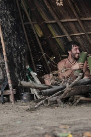 Poster de Episódio Surviving with Sharks (2019)