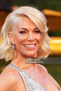 Hannah Waddingham - Poster 1