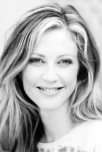 Ally Walker - Poster / Capa / Cartaz - Oficial 3