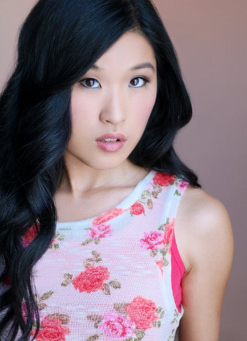 Courtney Kato - Foto 1