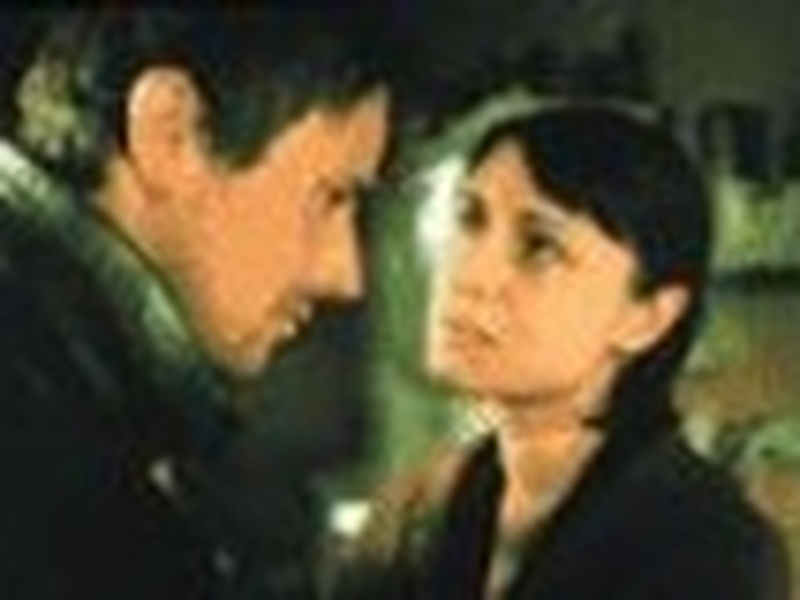 Foto 4 de Keep away from the window      (Far from the window)