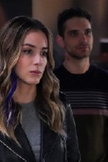Poster de Episódio Collision Course (2) (2019)