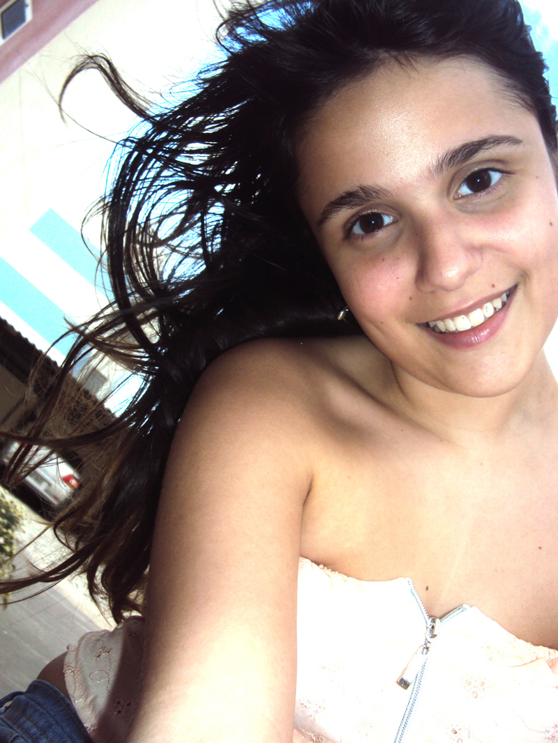 Gabriela Flores Prates - Foto 1