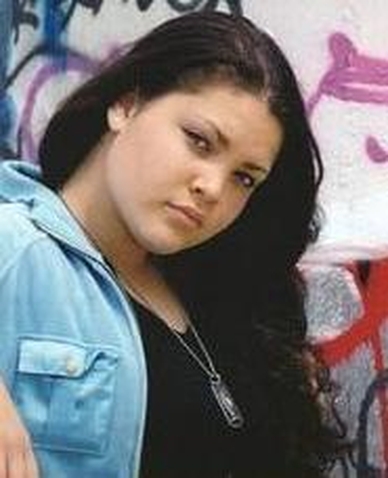 Tara Correa-McMullen (24 de Março de 1989) | Artista | Filmow