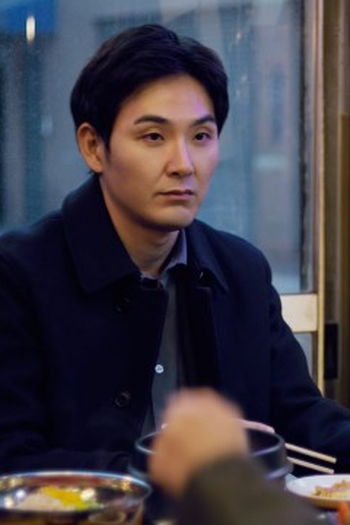 Poster de Episódio 海と警察官 (2025)