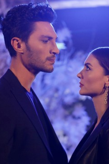 Poster de Episódio 15. Bölüm (2021)