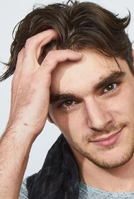 RJ Mitte