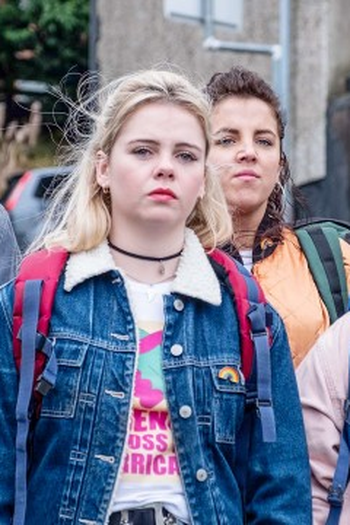 Poster de Episódio Across the Barricade (2019)