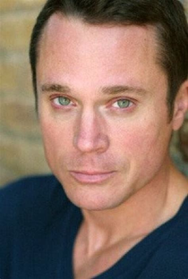 Anthony Starke - Poster / Capa / Cartaz - Oficial 1