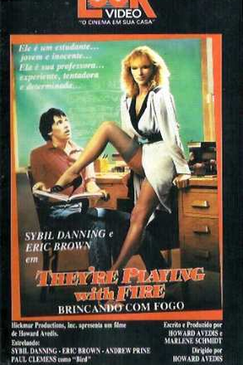  de Filme Brincando com Fogo (1984)