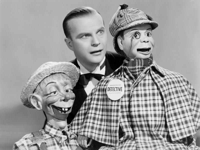 Foto 2 de Charlie McCarthy, Detective
