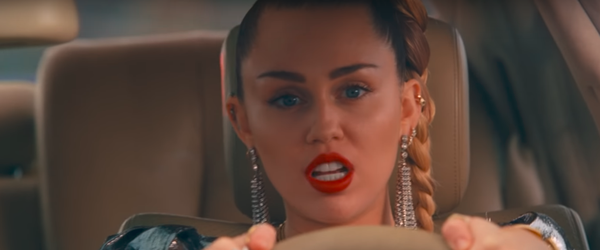 Miley Cyrus é confirmada em 5ª temporada de Black Mirror