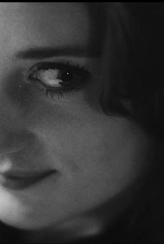 Poster 1 de Curta Designed Around You (2012)